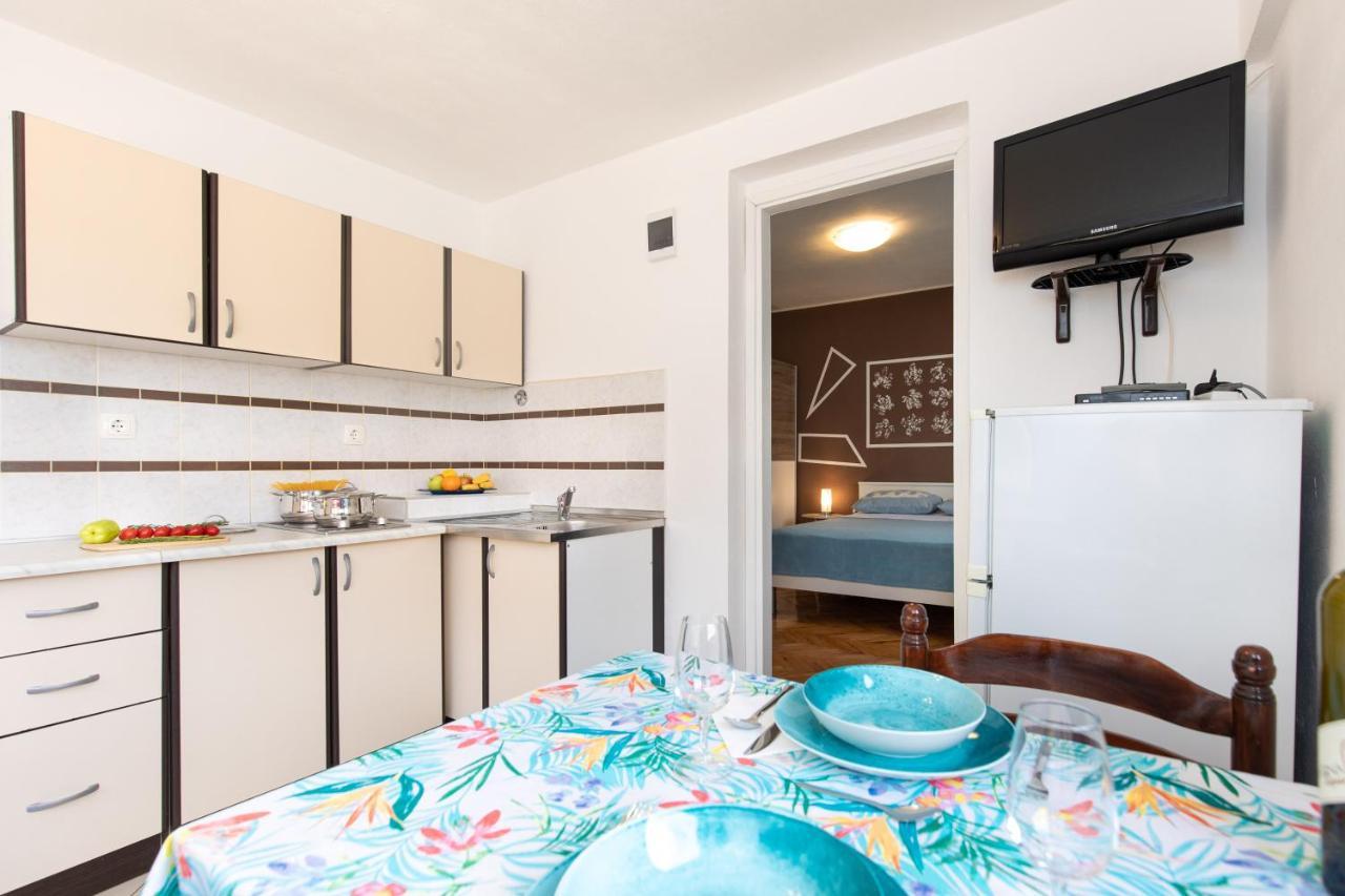 Apartment Linda Врбник Экстерьер фото